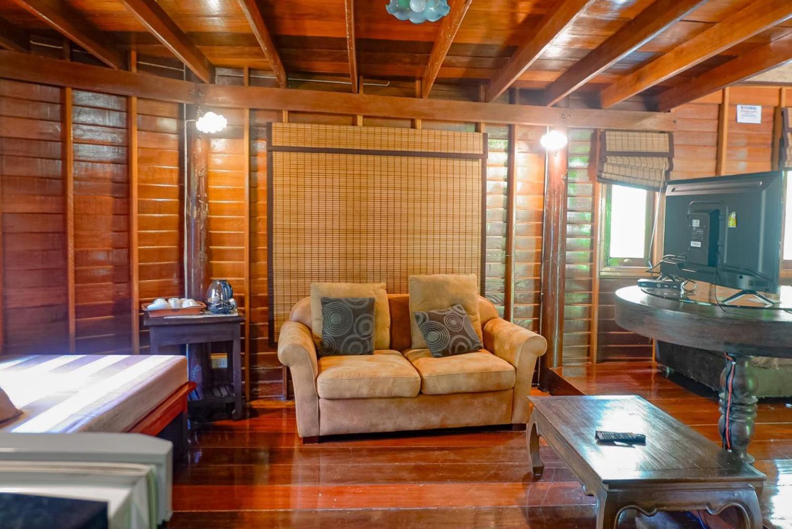 Kaengkrachan Boathouse Paradise Resort Kaeng Krachan Exterior foto